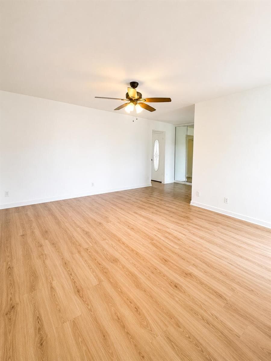 Living Area Dining