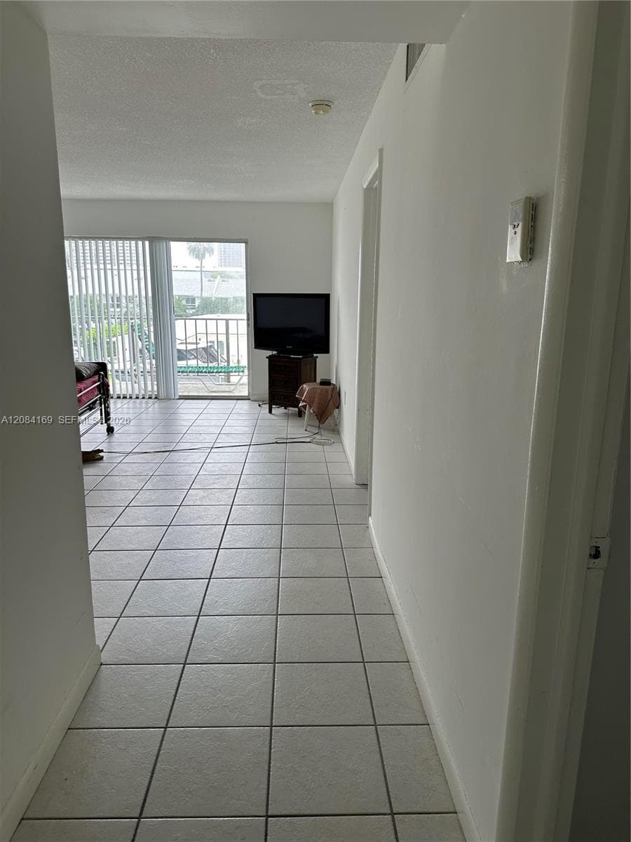 Caribbean House · #307 in North Miami Beach - Photo 6