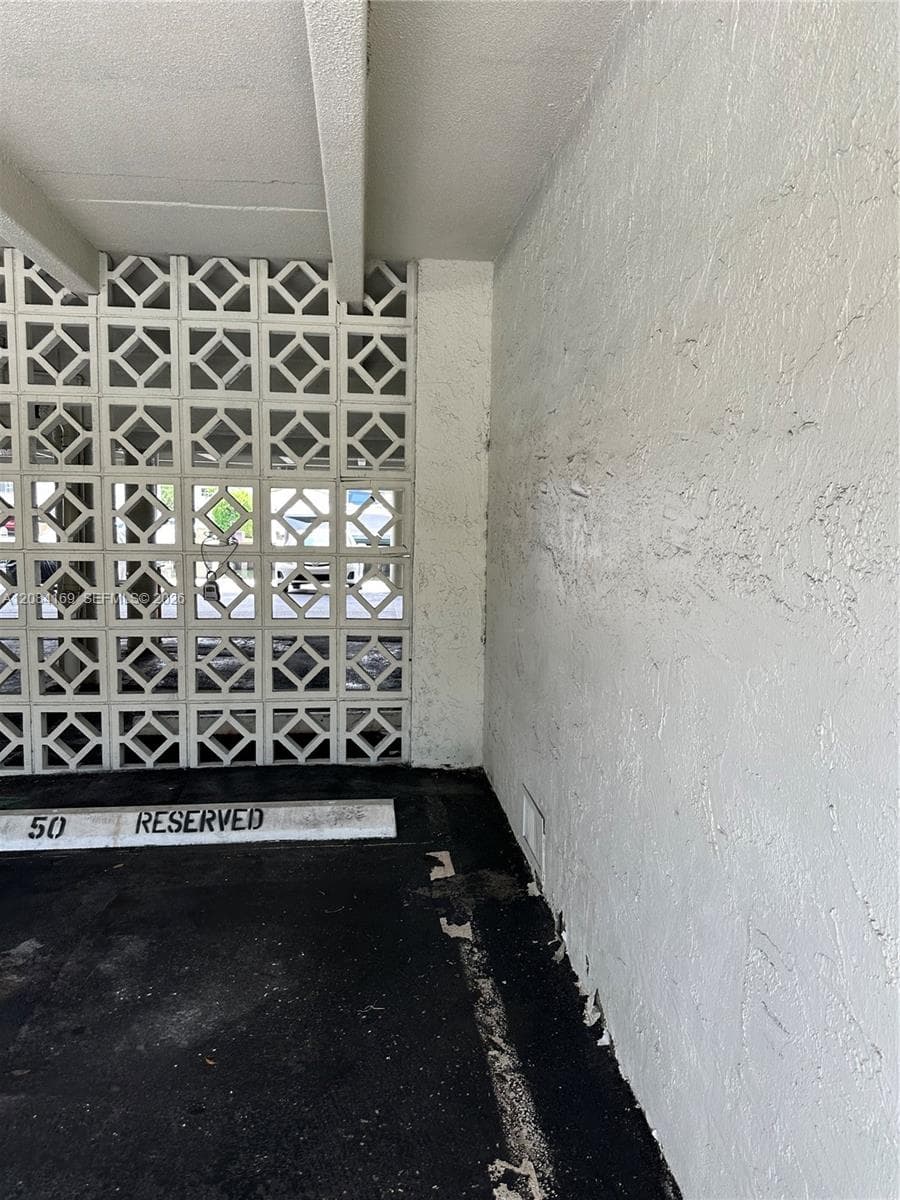 Caribbean House · #307 in North Miami Beach - Photo 19