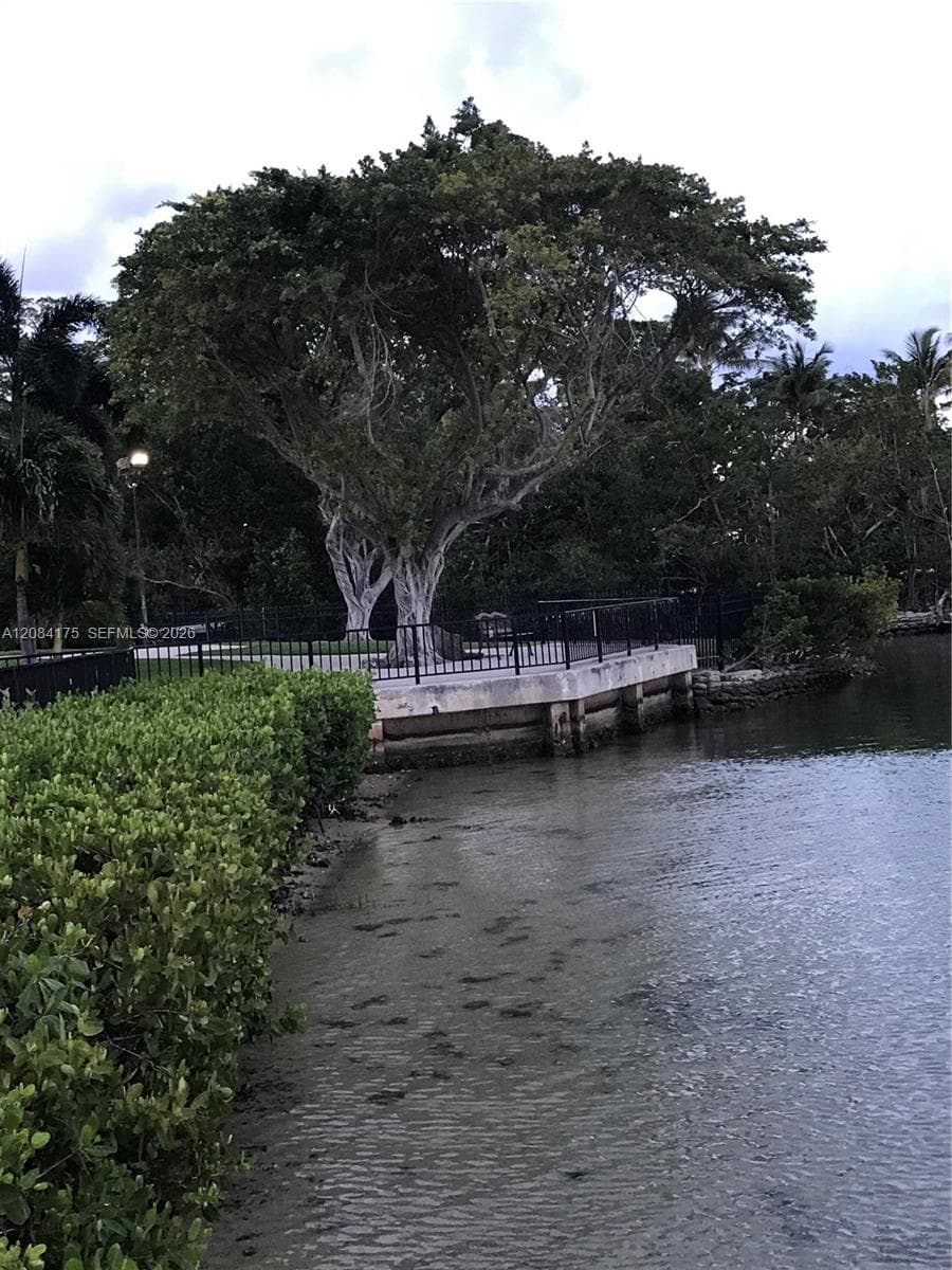 COMMODORE PLAZA · #303 in Aventura - Photo 38