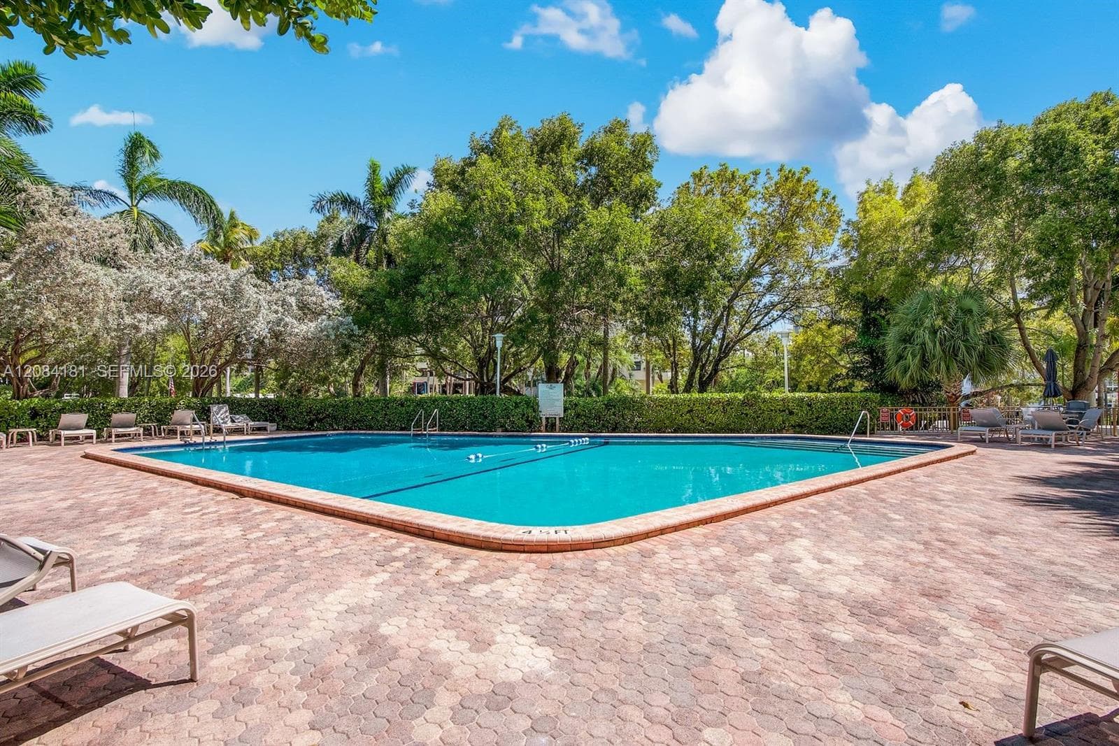 Commodore Club West · #103 in Key Biscayne - Photo 2