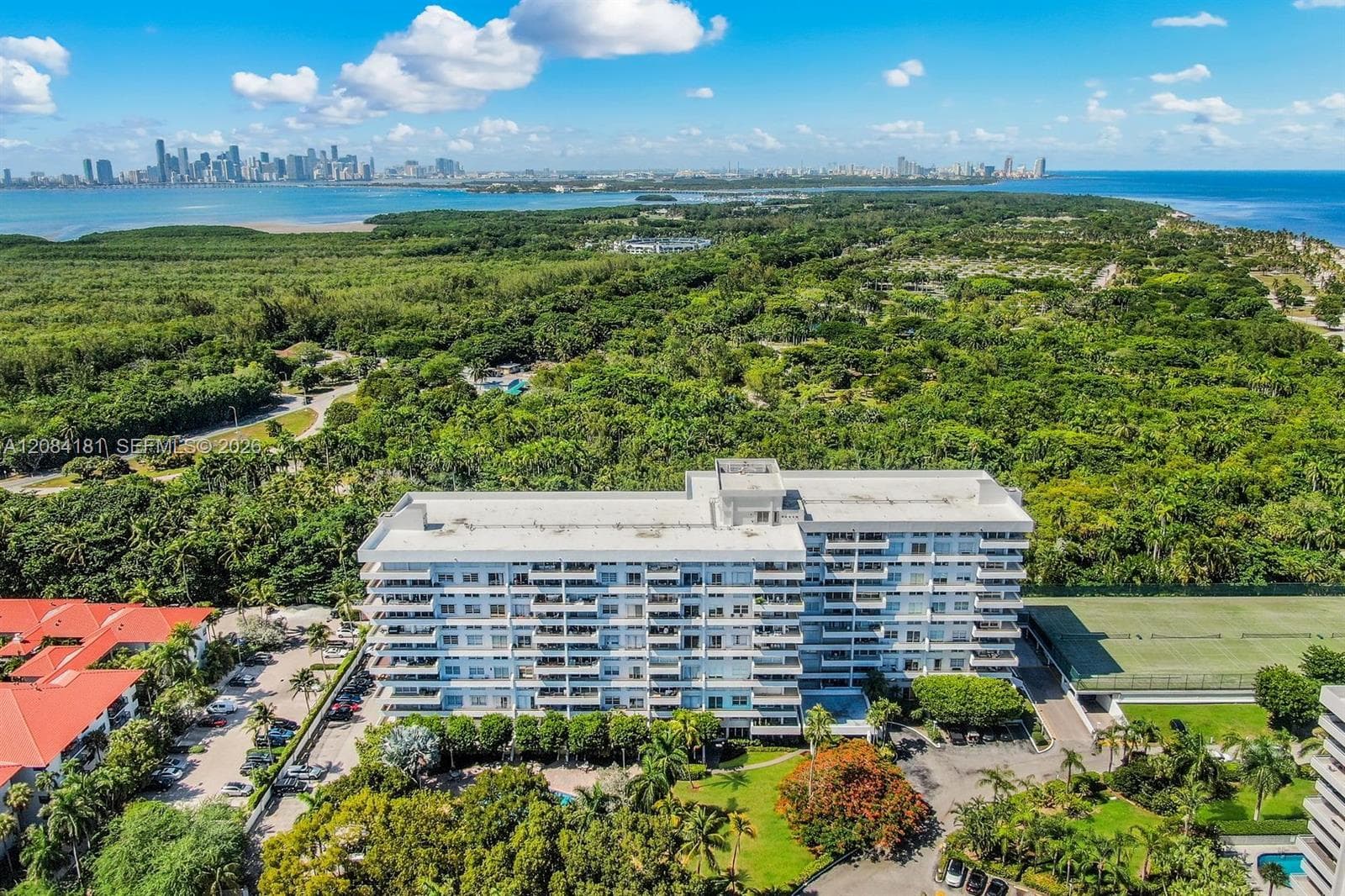 Commodore Club West · #103 in Key Biscayne - Photo 36