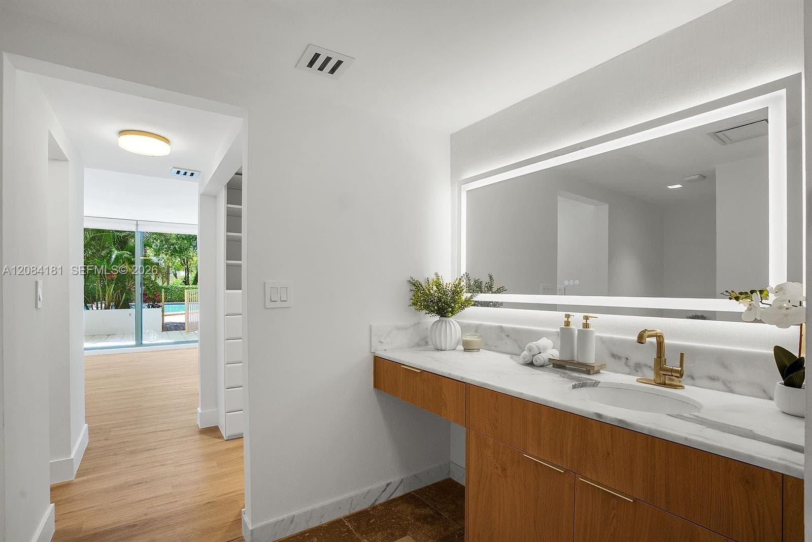 Commodore Club West · #103 in Key Biscayne - Photo 28