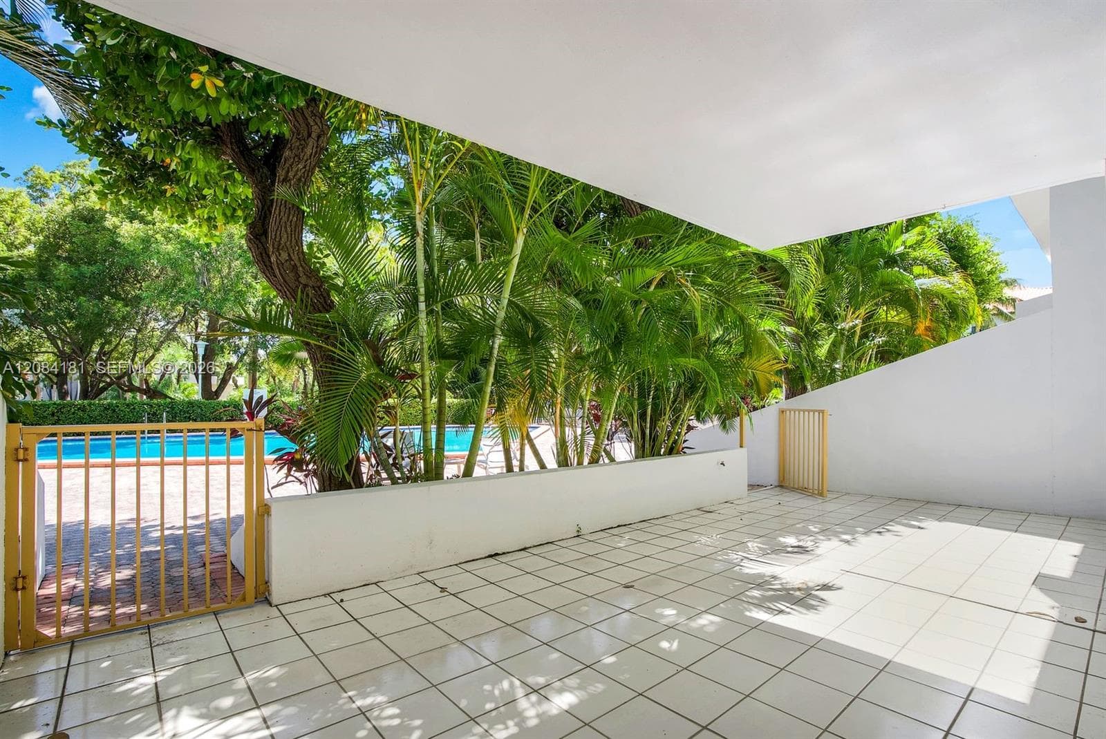 Commodore Club West · #103 in Key Biscayne - Photo 30