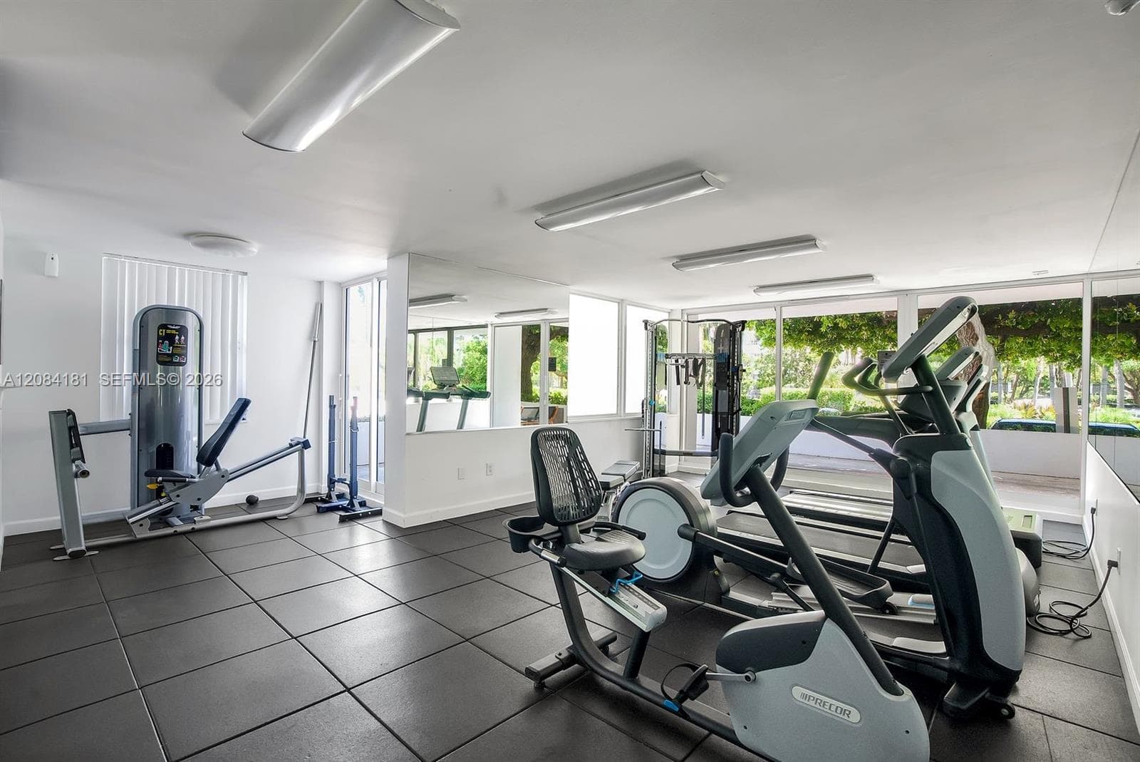 Commodore Club West · #103 in Key Biscayne - Photo 35