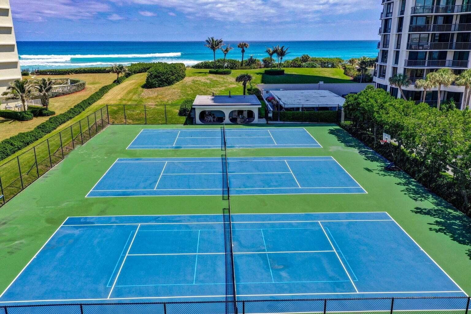 TENNIS
