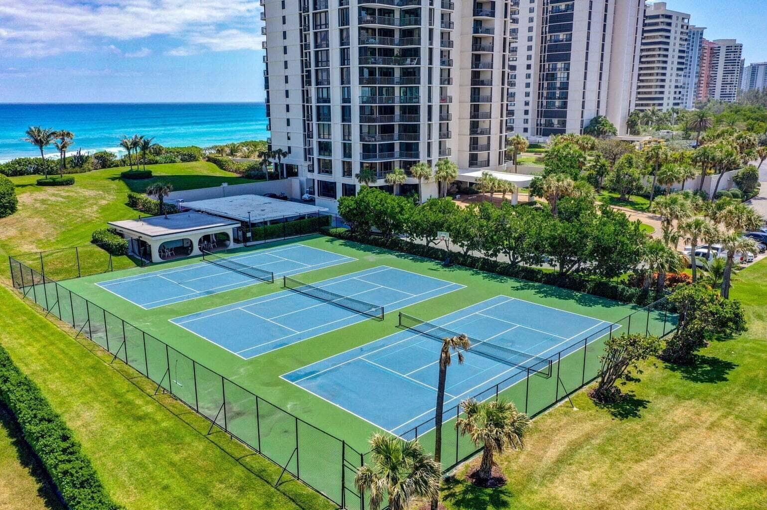 TENNIS