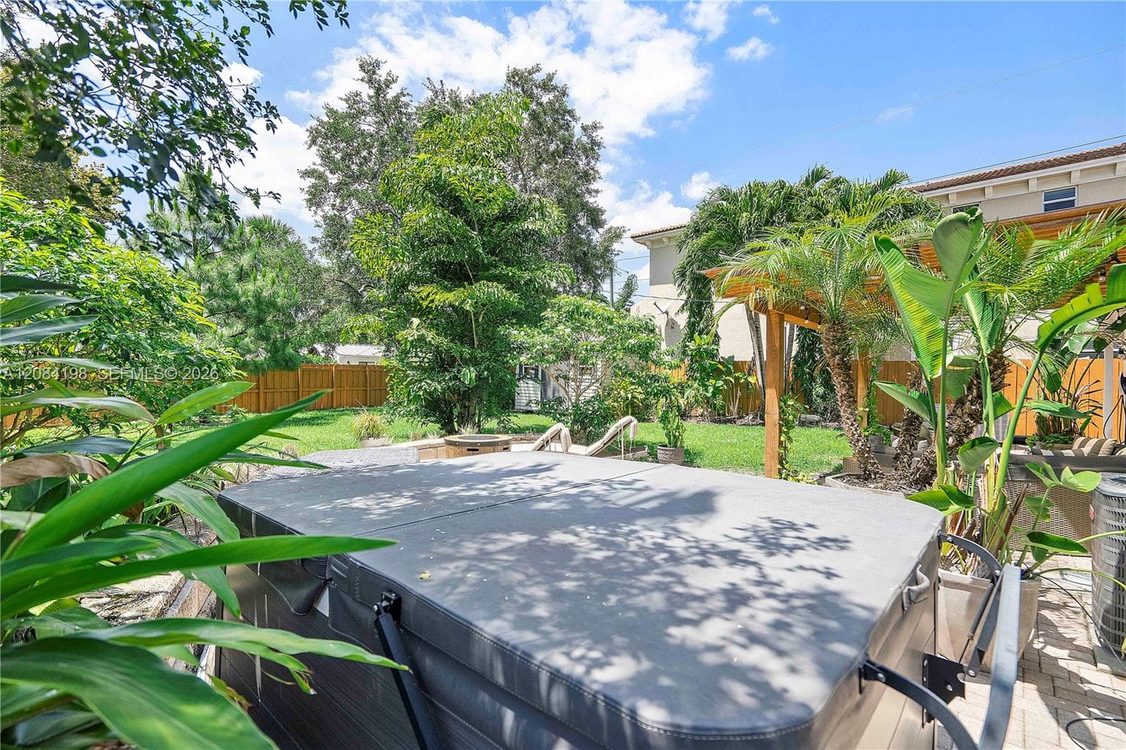 705 SW 8th Ave photo 23
