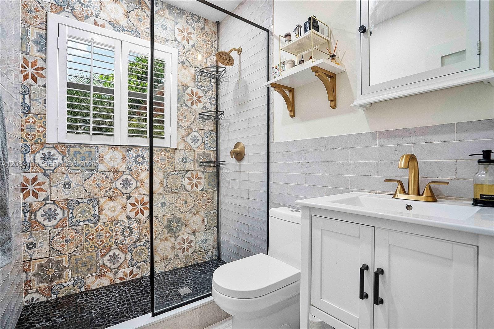 705 SW 8th Ave photo 16