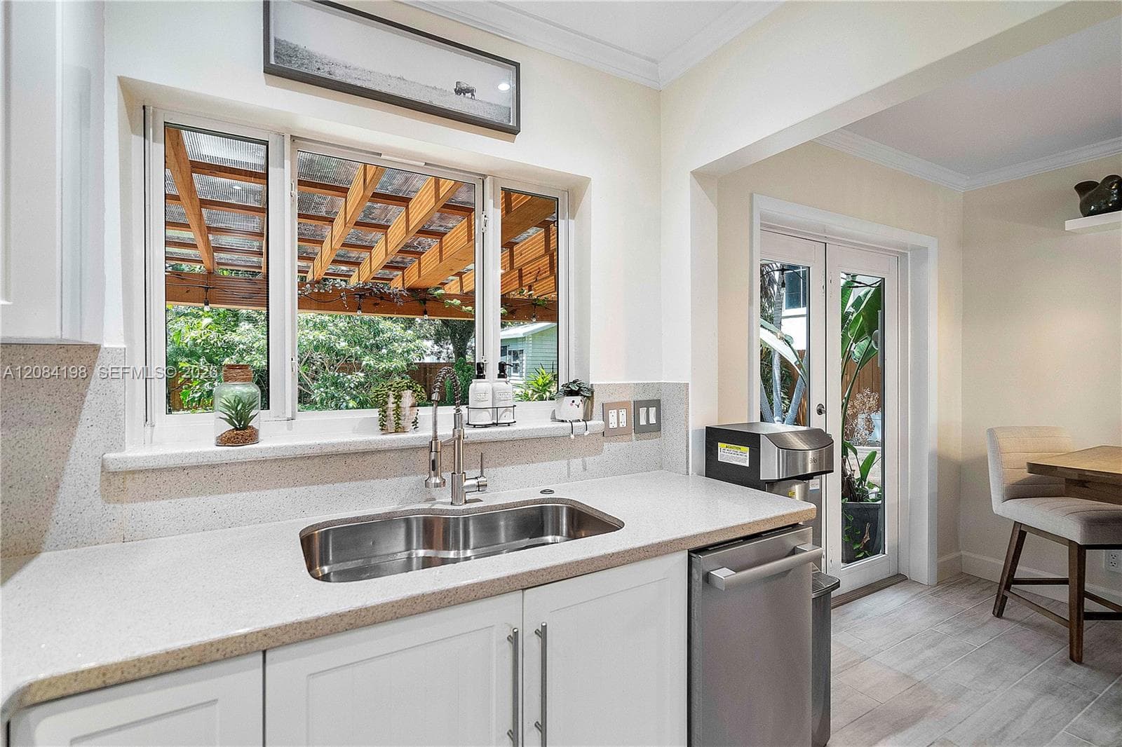 705 SW 8th Ave photo 14