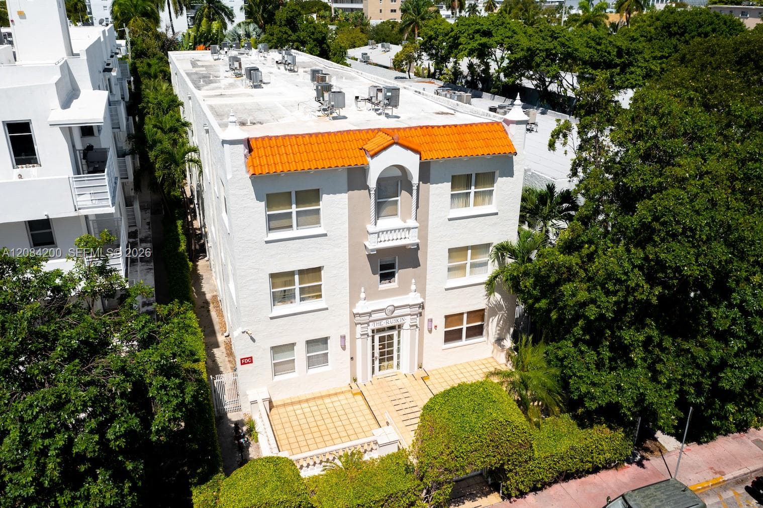 THE RUSKIN CONDO · #302 in Miami Beach - Photo 10