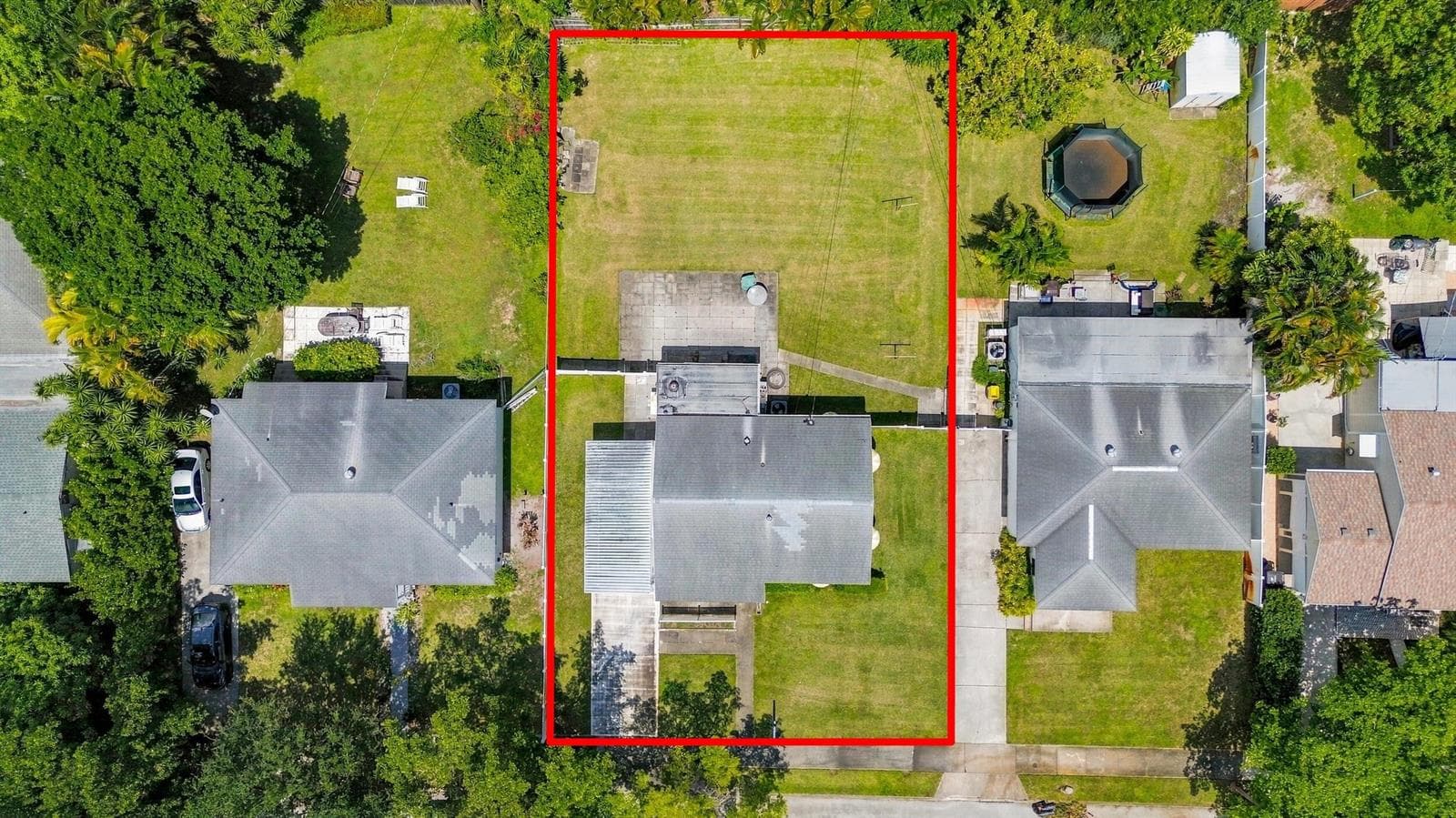 933 Upland Rd - Pineapple Park