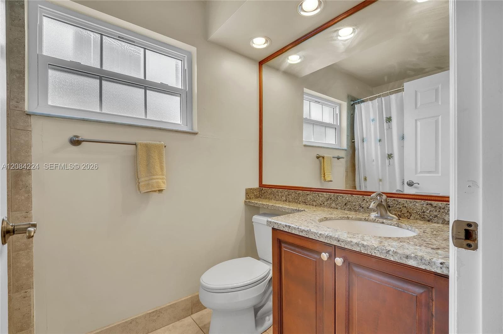 685 SE 25th Ln photo 33