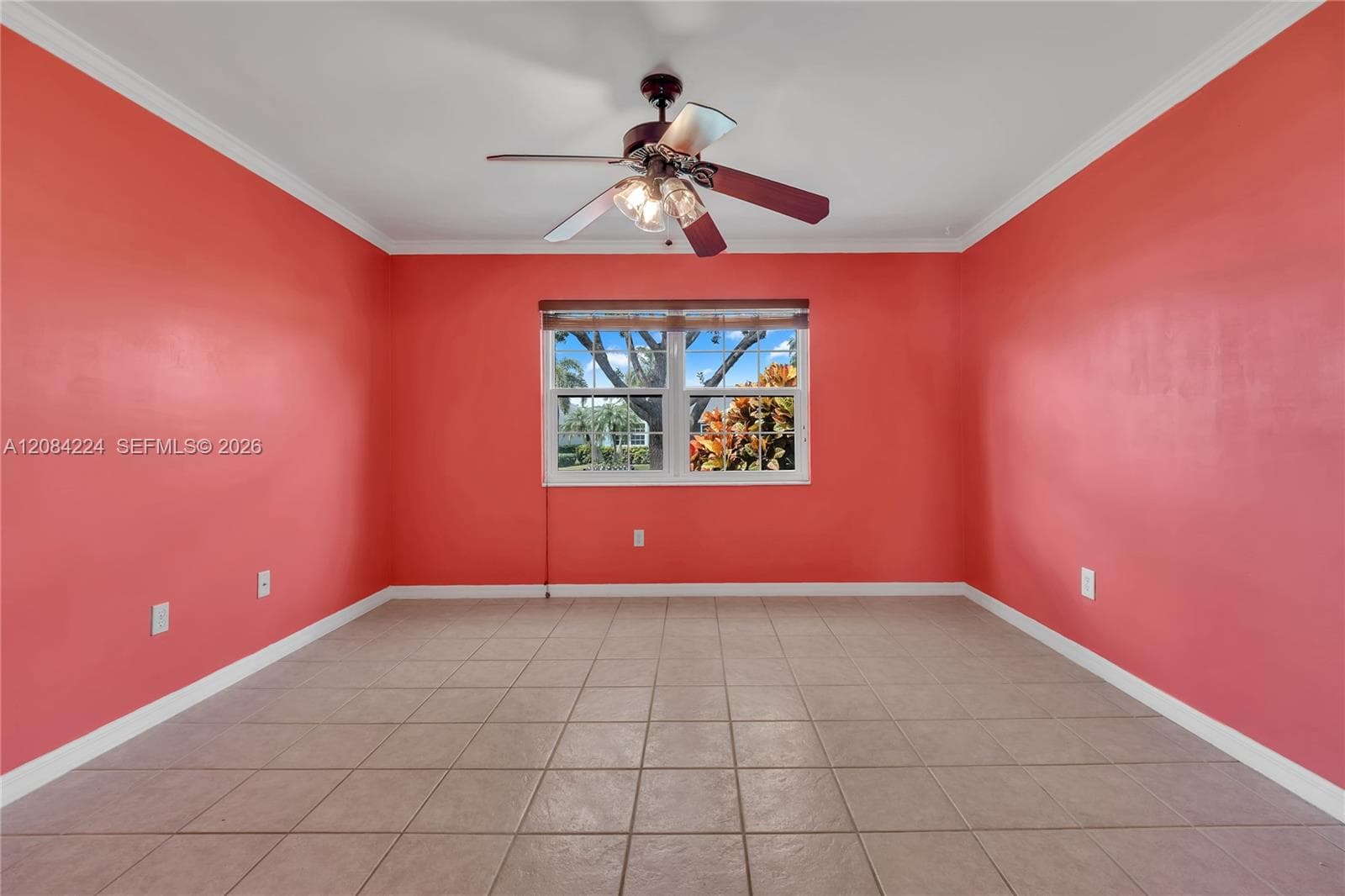 685 SE 25th Ln photo 31