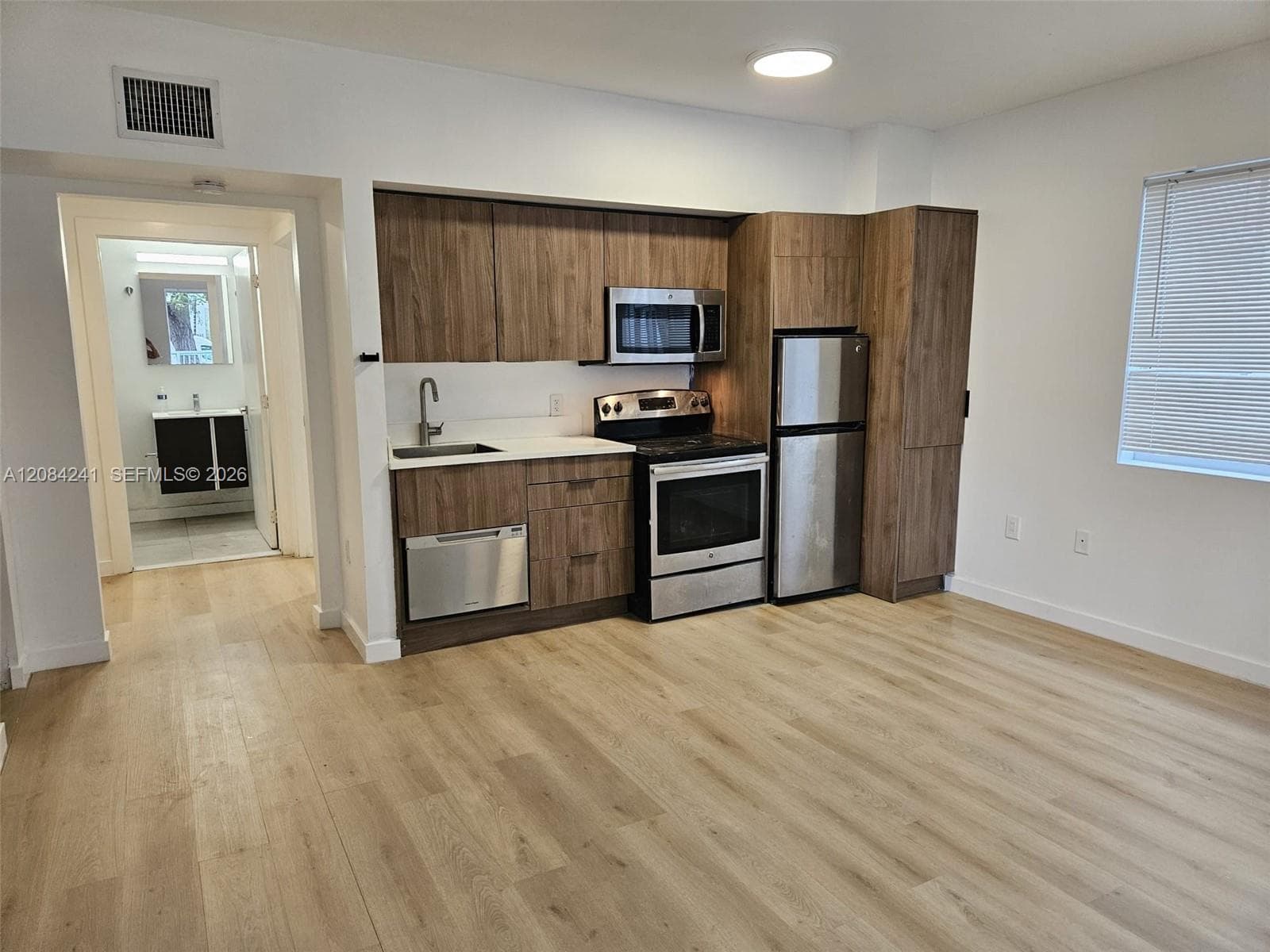 551/557 MICHIGAN CONDO · #211 W/PARKING in Miami Beach - Photo 5