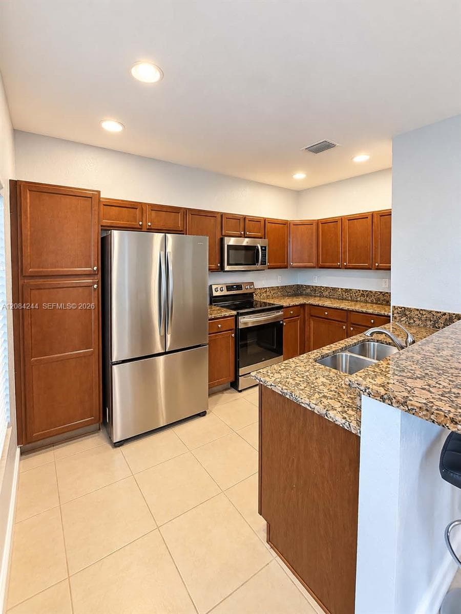 17067 SW 93rd St #17067 photo 7