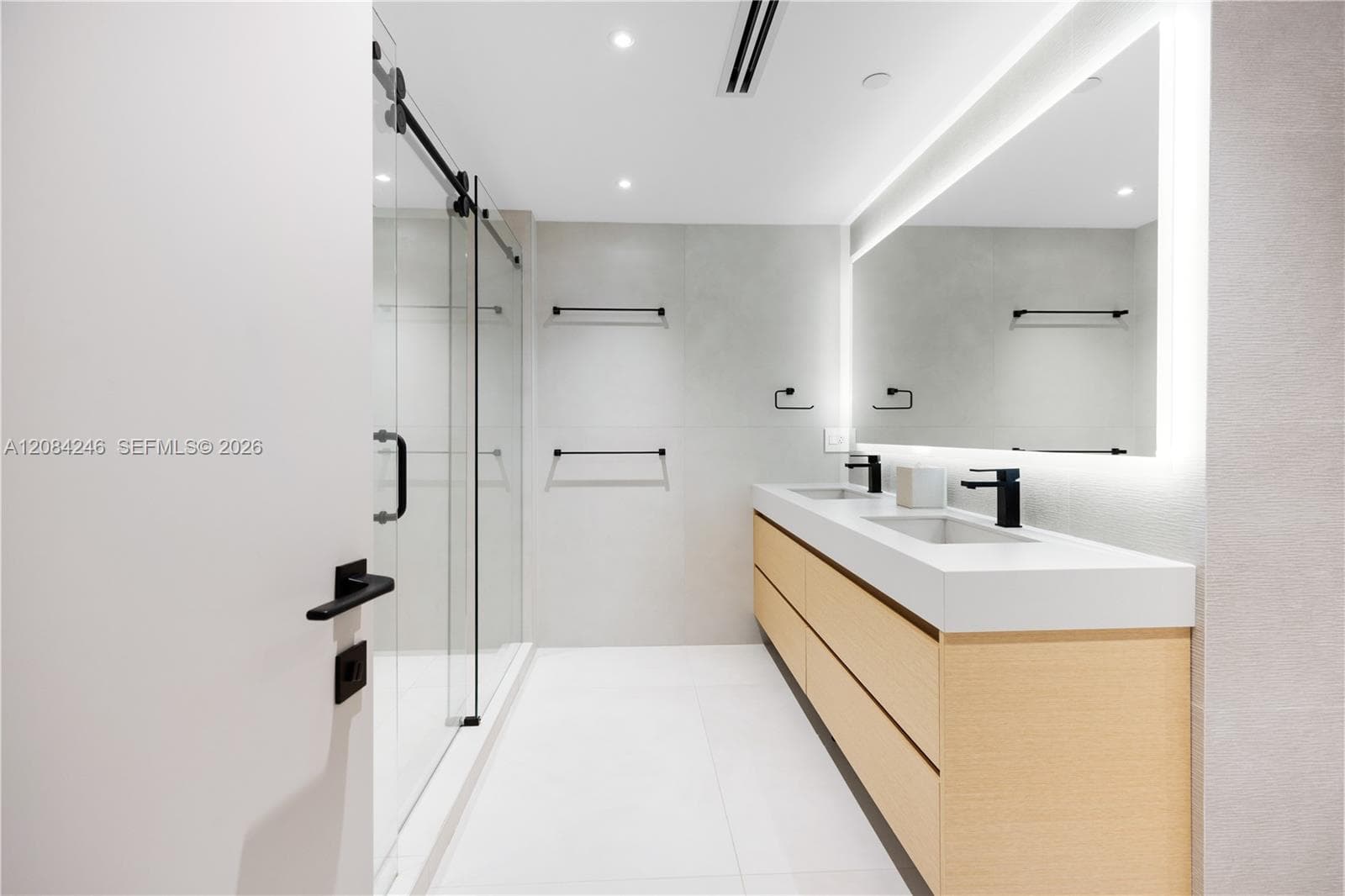 ATLANTIC III AT THE POINT · #902 in Aventura - Photo 30