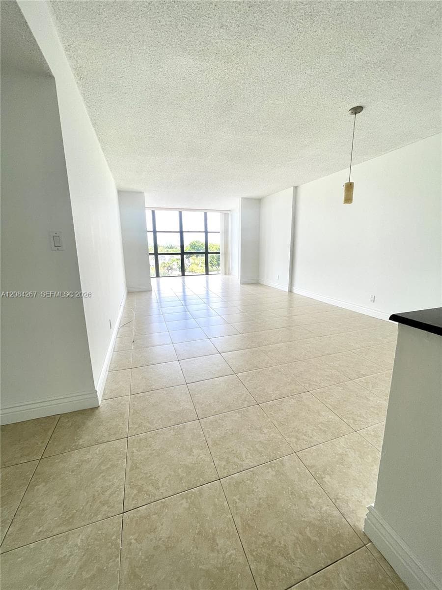 OCEANVIEW PARK CONDO · #527 in Hallandale Beach - Photo 9