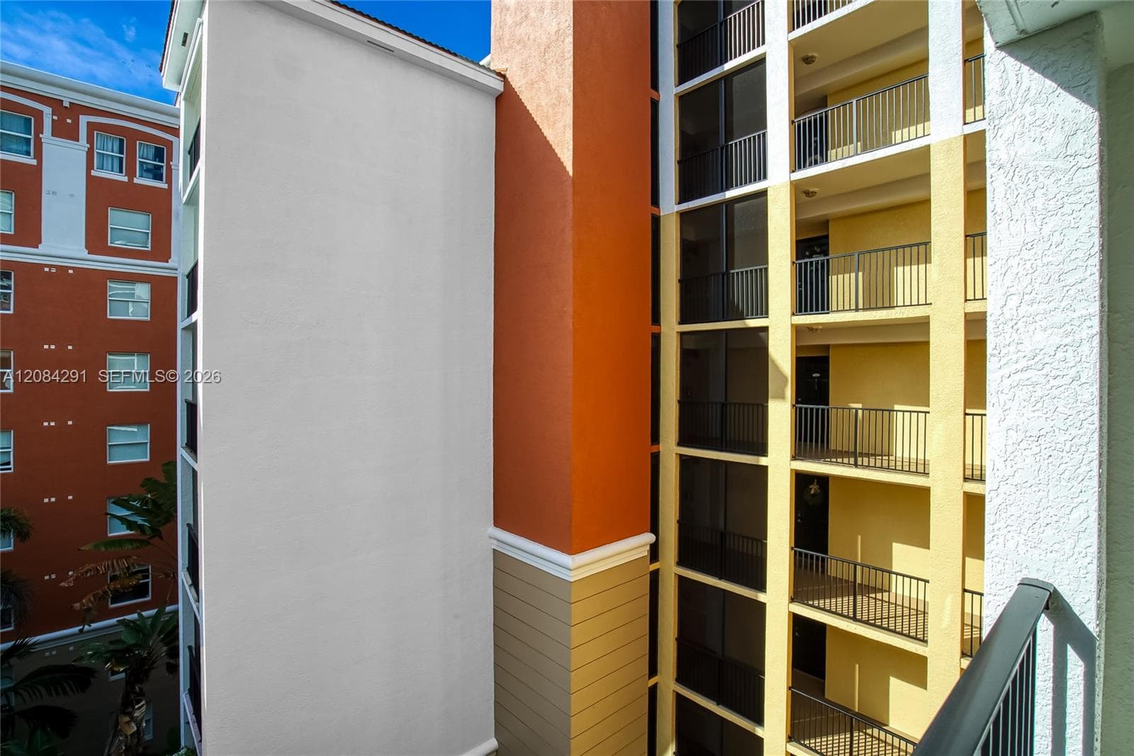 Porto Bellagio · #2618 in Sunny Isles Beach - Photo 32