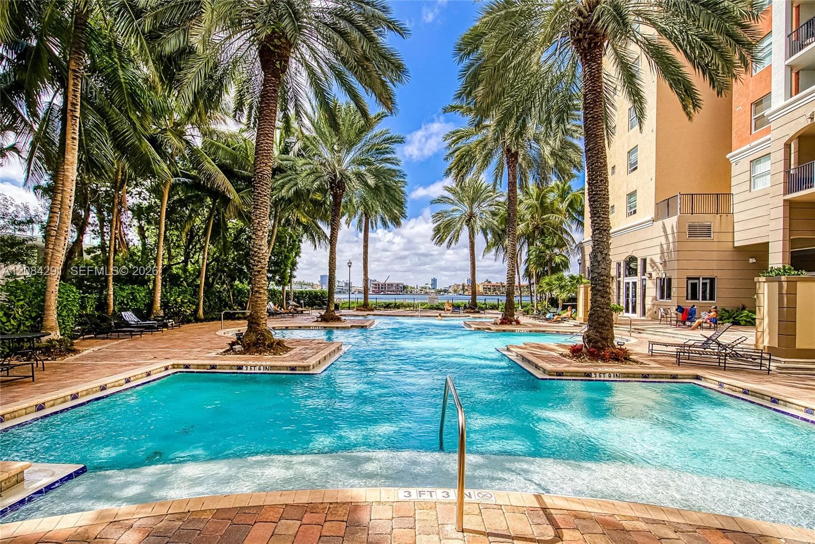 Porto Bellagio · #2618 in Sunny Isles Beach - Photo 41