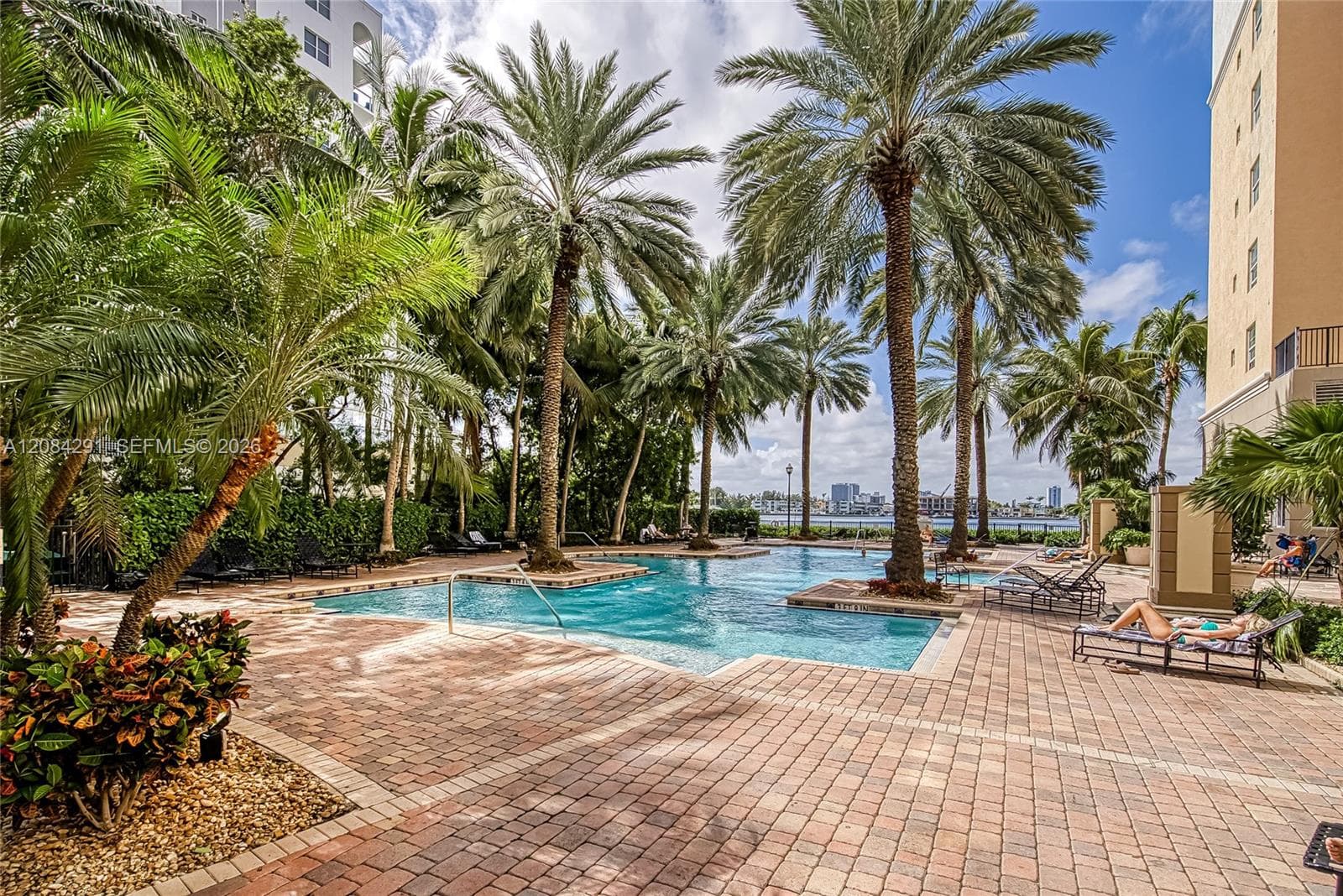 Porto Bellagio · #2618 in Sunny Isles Beach - Photo 40
