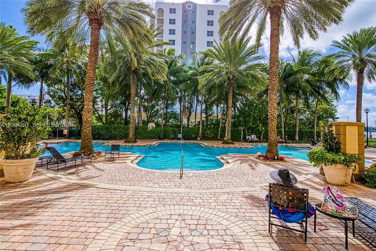 Porto Bellagio · #2618 in Sunny Isles Beach - Photo 39
