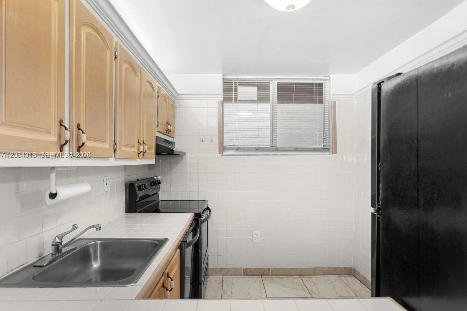 WEST BAY GARDENS CONDO · #211 in Miami Beach - Photo 3