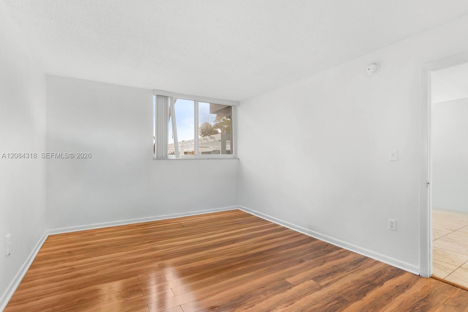 WEST BAY GARDENS CONDO · #211 in Miami Beach - Photo 11