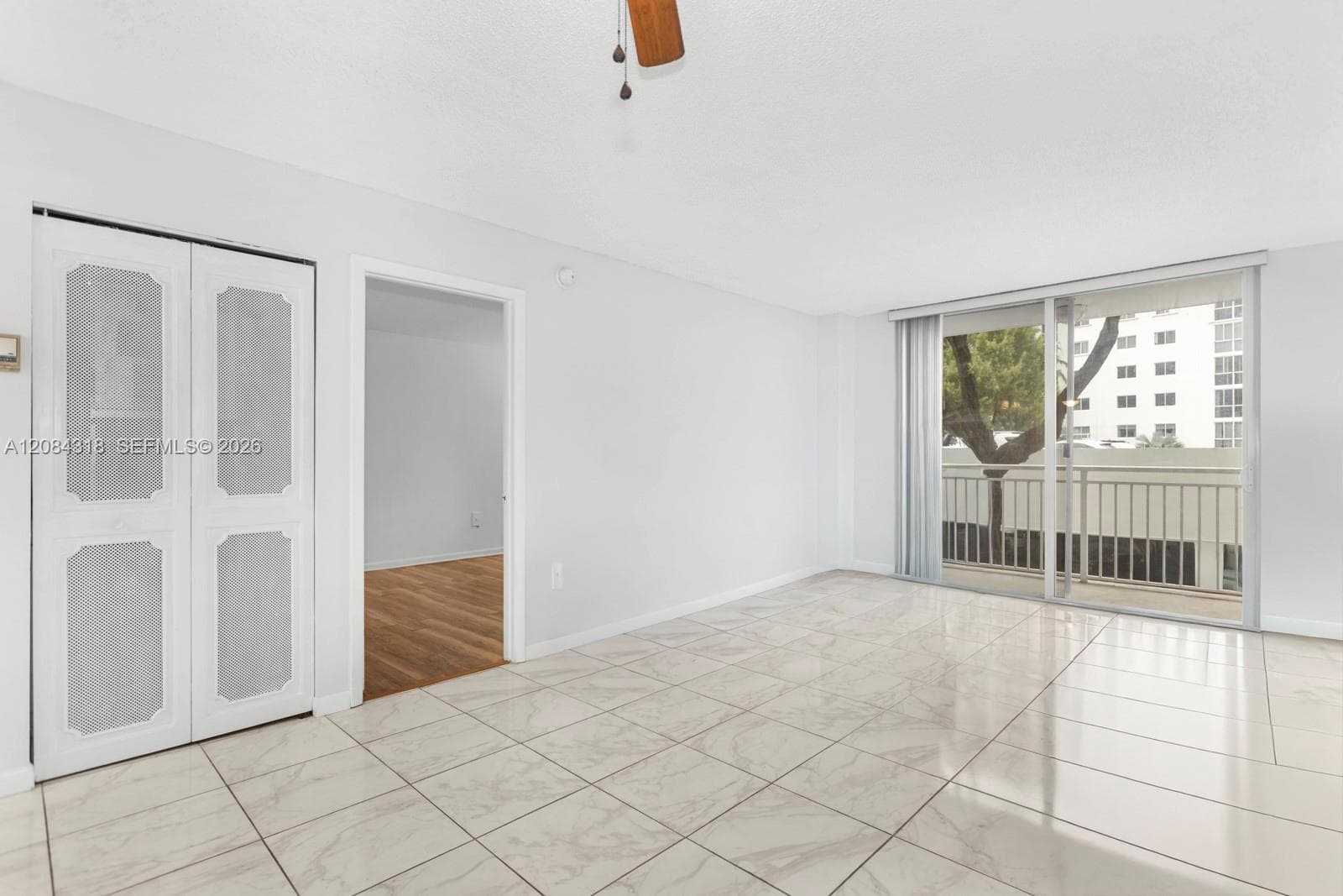 WEST BAY GARDENS CONDO · #211 in Miami Beach - Photo 8
