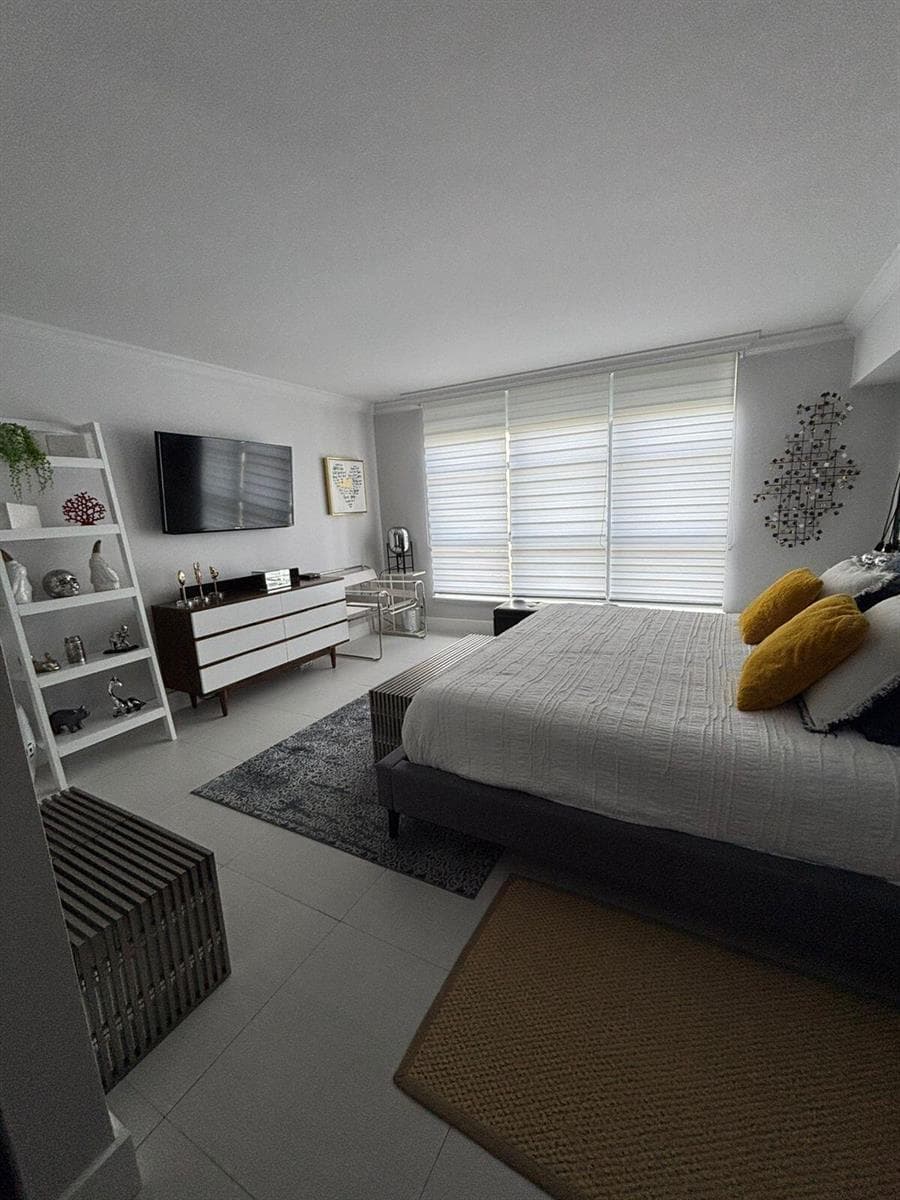1000095654