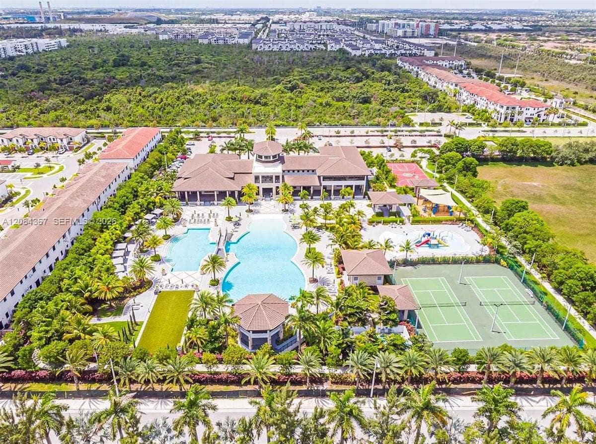 HIGHLAND AT PARK CENTRAL · #10 in Doral - Photo 36