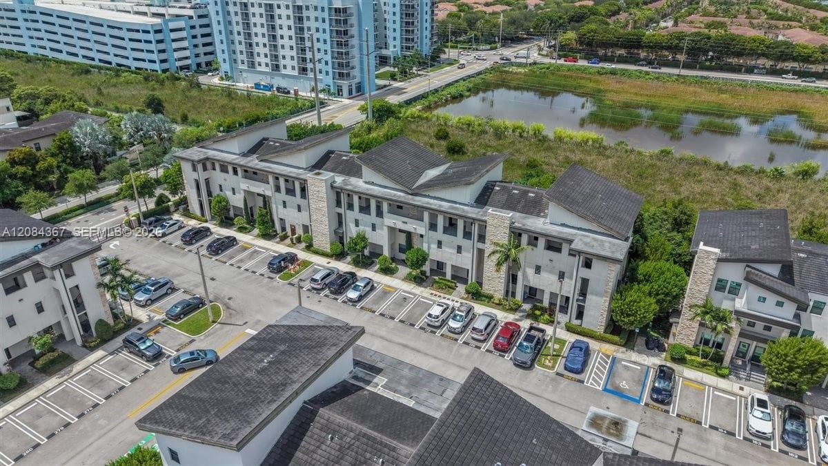 HIGHLAND AT PARK CENTRAL · #10 in Doral - Photo 30