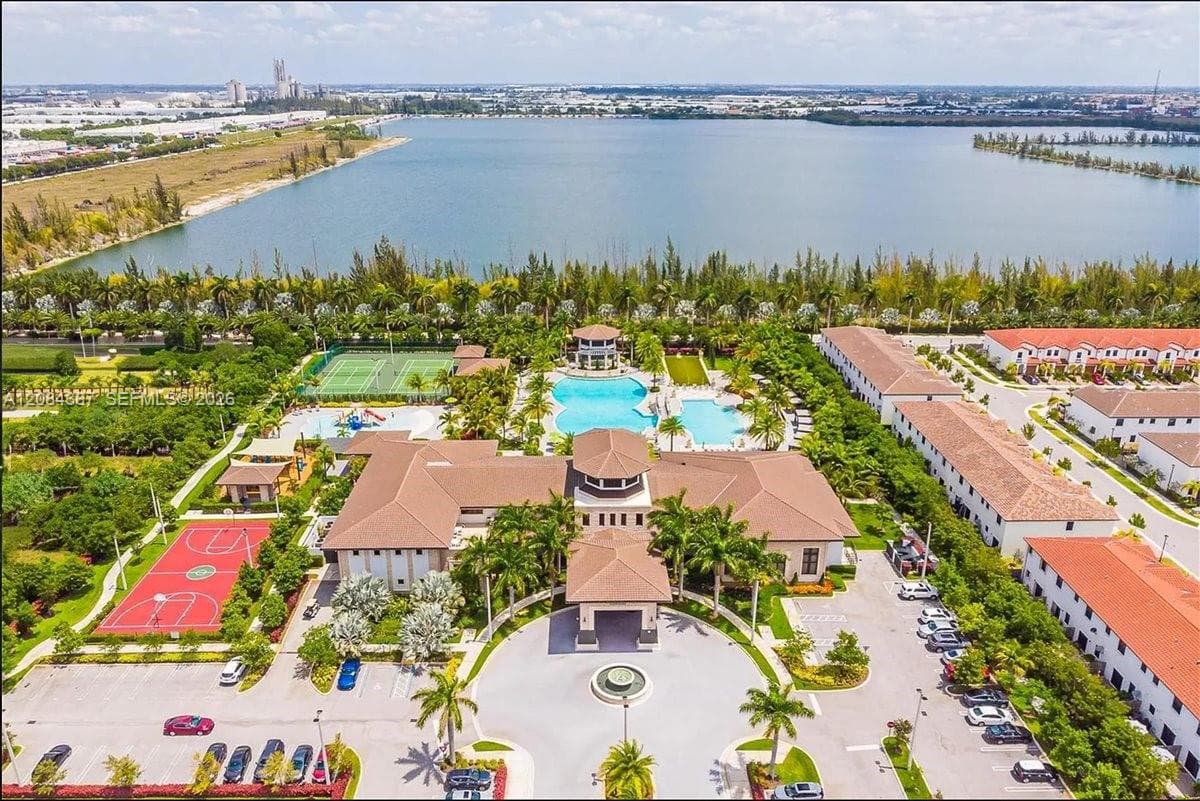 HIGHLAND AT PARK CENTRAL · #10 in Doral - Photo 35