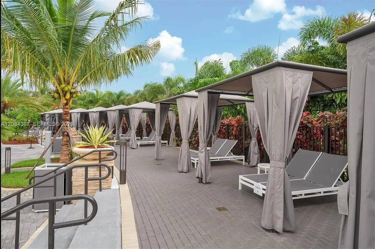HIGHLAND AT PARK CENTRAL · #10 in Doral - Photo 39
