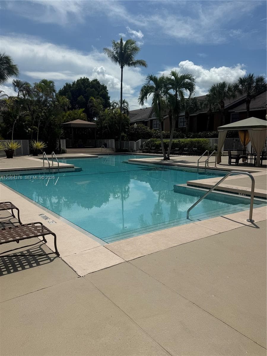VISTA LAGO AT THE HAMMOCK · #803 in Miami - Photo 42