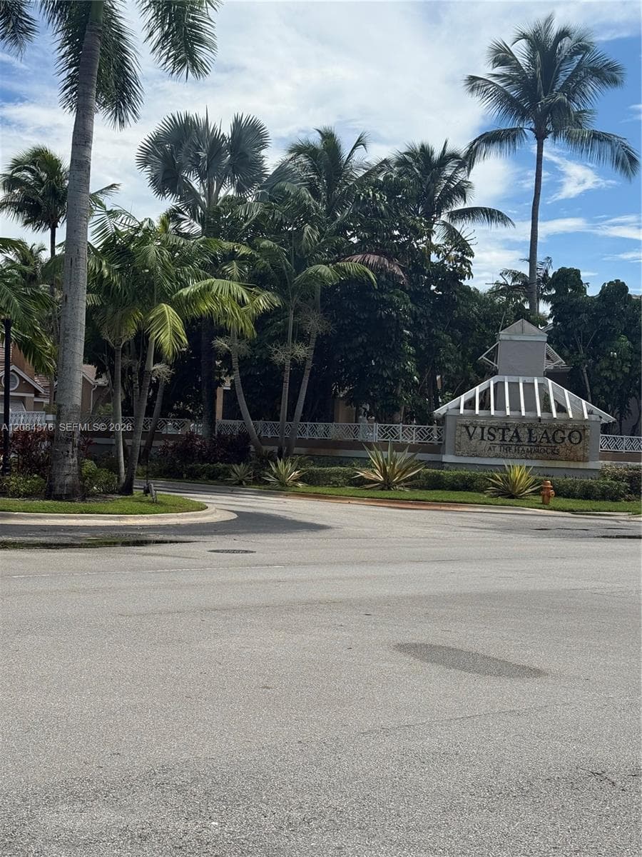VISTA LAGO AT THE HAMMOCK · #803 in Miami - Photo 3