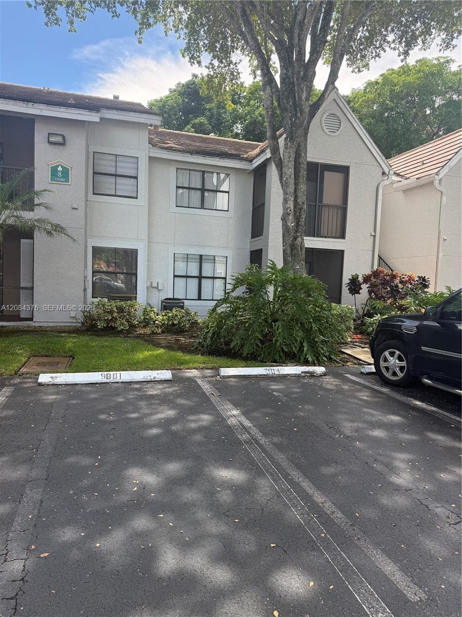 VISTA LAGO AT THE HAMMOCK · #803 in Miami - Photo 14