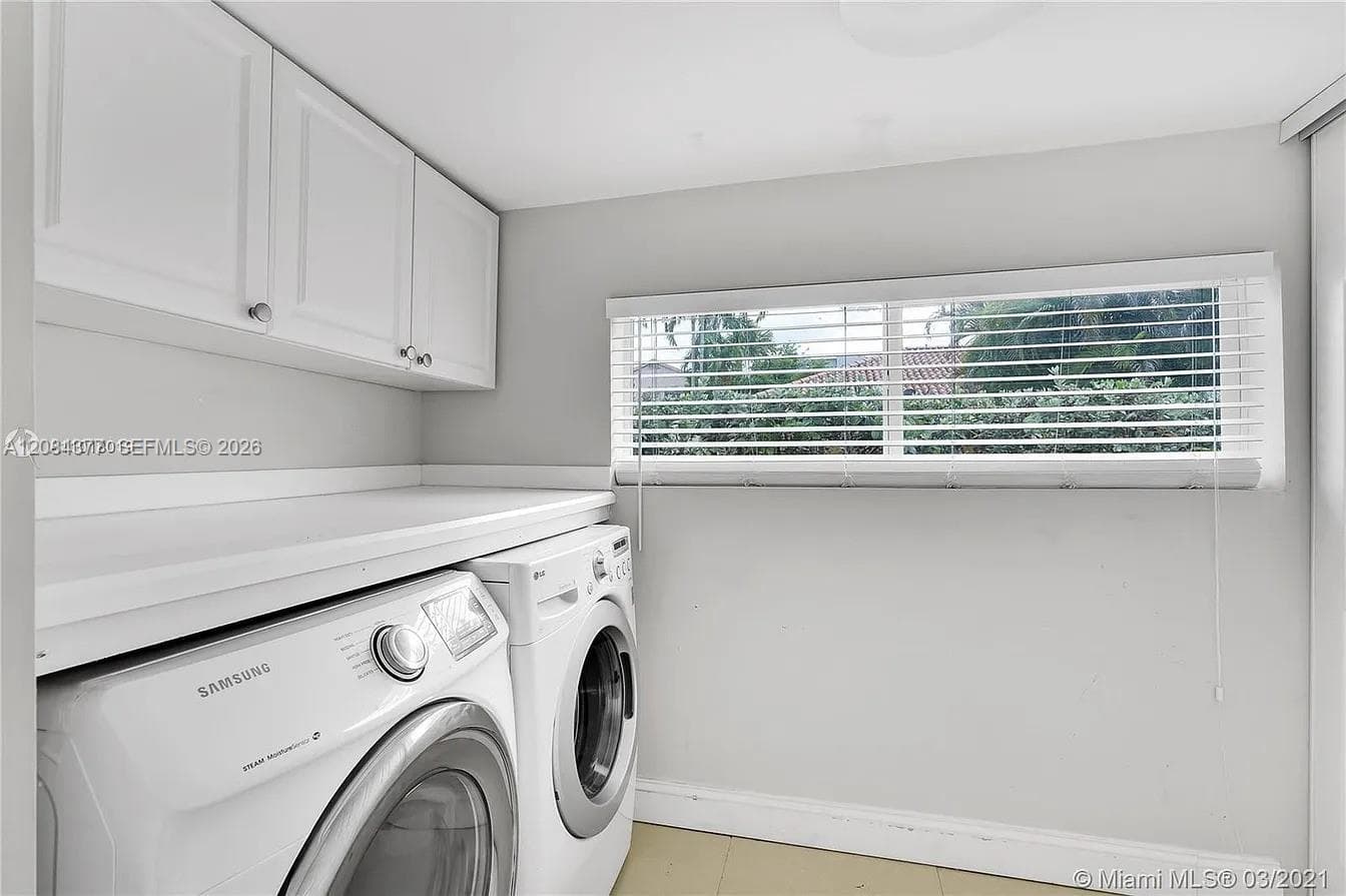 375 SW 20th Rd #1 photo 2