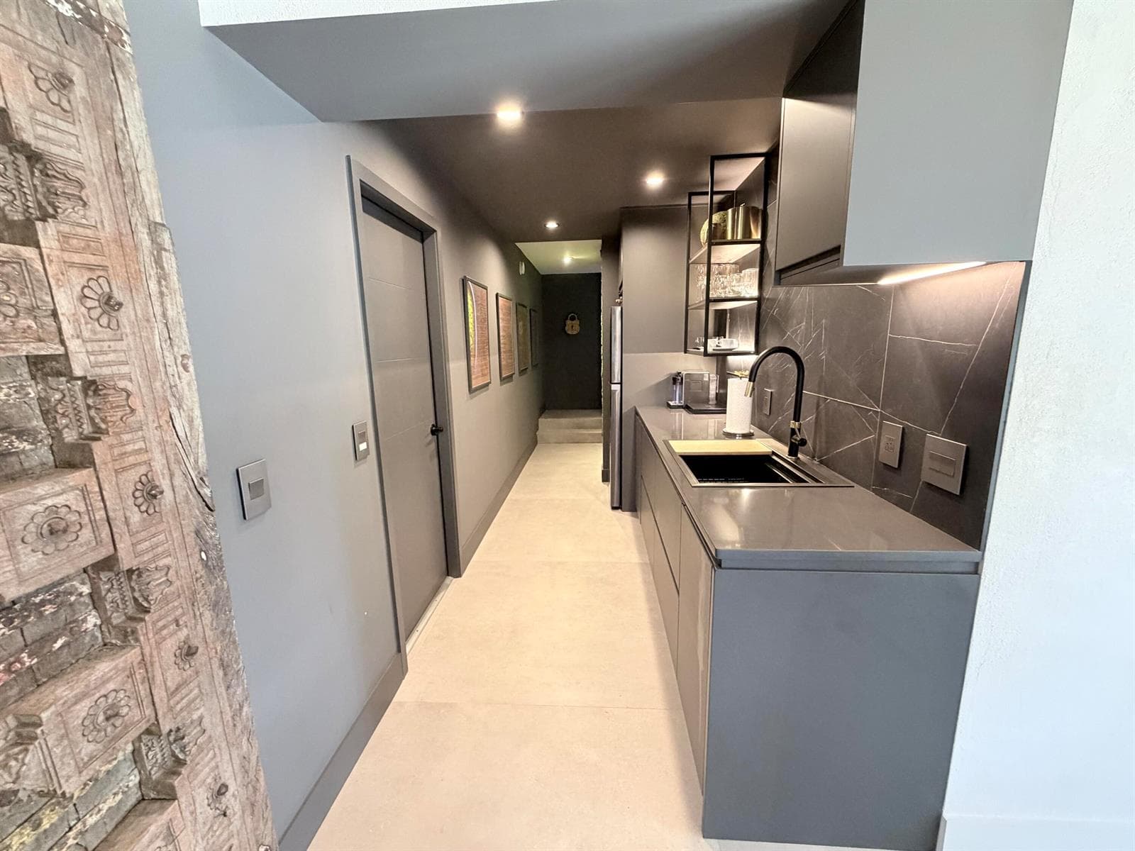Wet bar