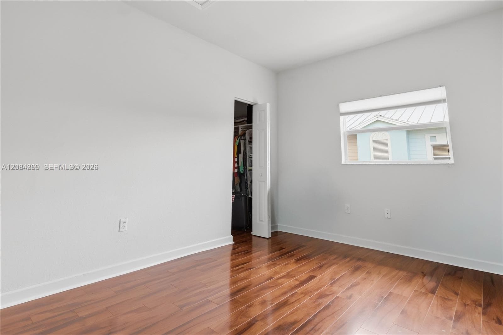 Guest bedroom-1