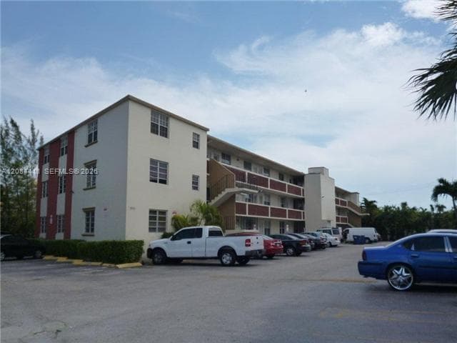 WHITE HOUSE No3 · #C309 in North Bay Village - Photo 36