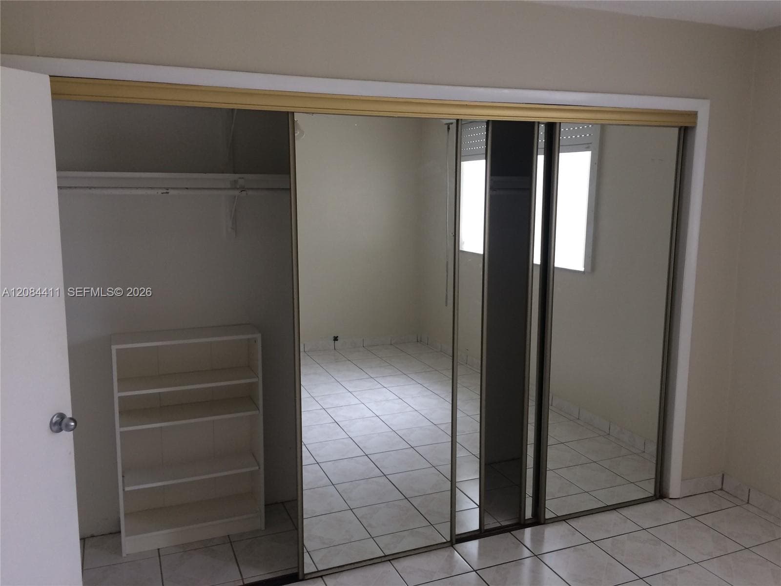 Huge Closet (4 doors)
