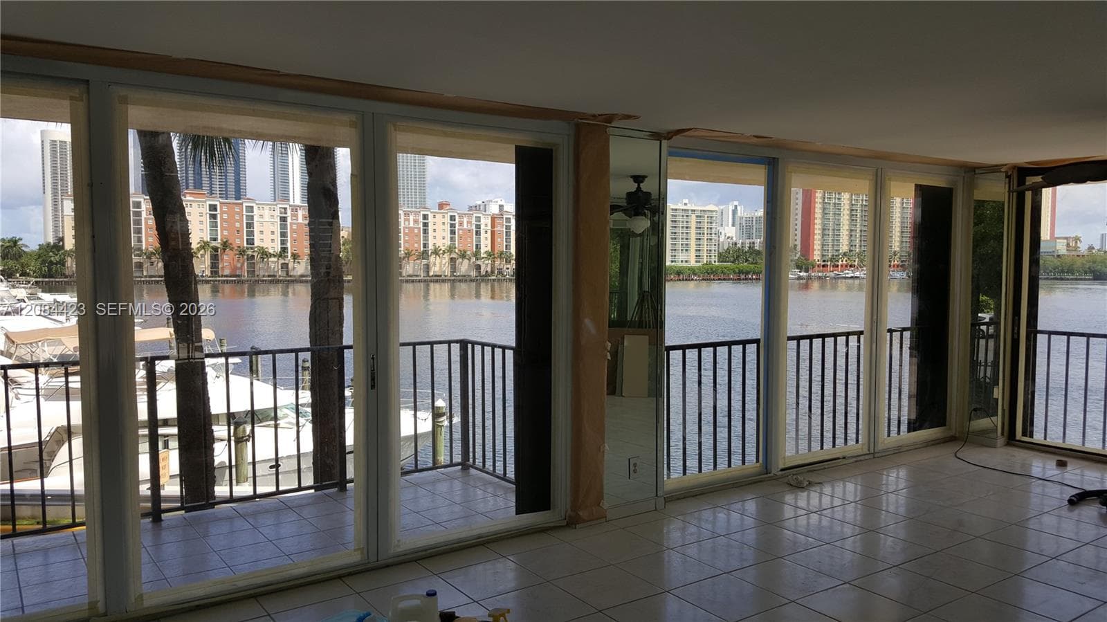 WINSTON TOWERS 700 CONDO · #M19 in Sunny Isles Beach - Photo 2