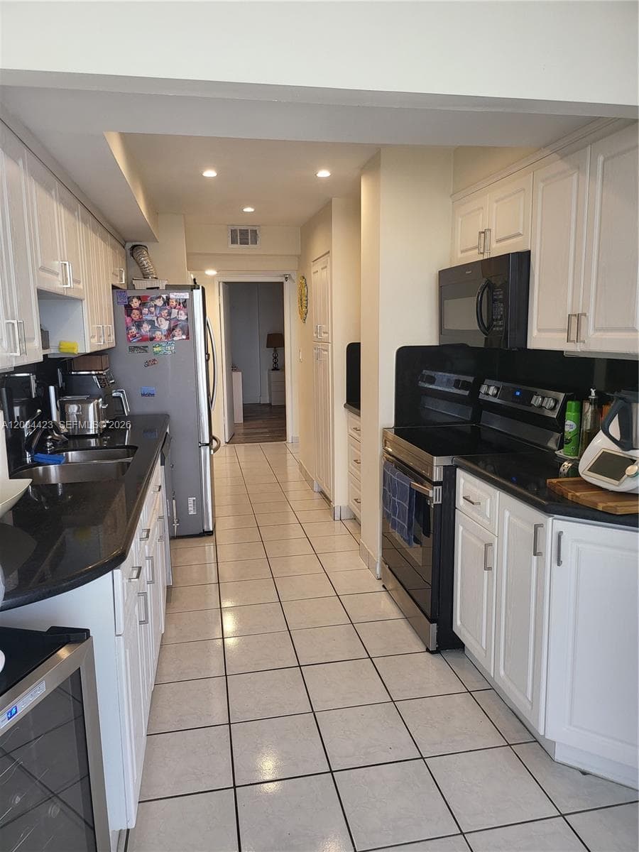 WINSTON TOWERS 700 CONDO · #M19 in Sunny Isles Beach - Photo 7