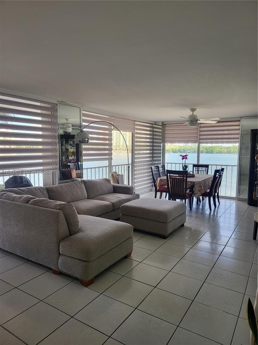 WINSTON TOWERS 700 CONDO · #M19 in Sunny Isles Beach - Photo 3