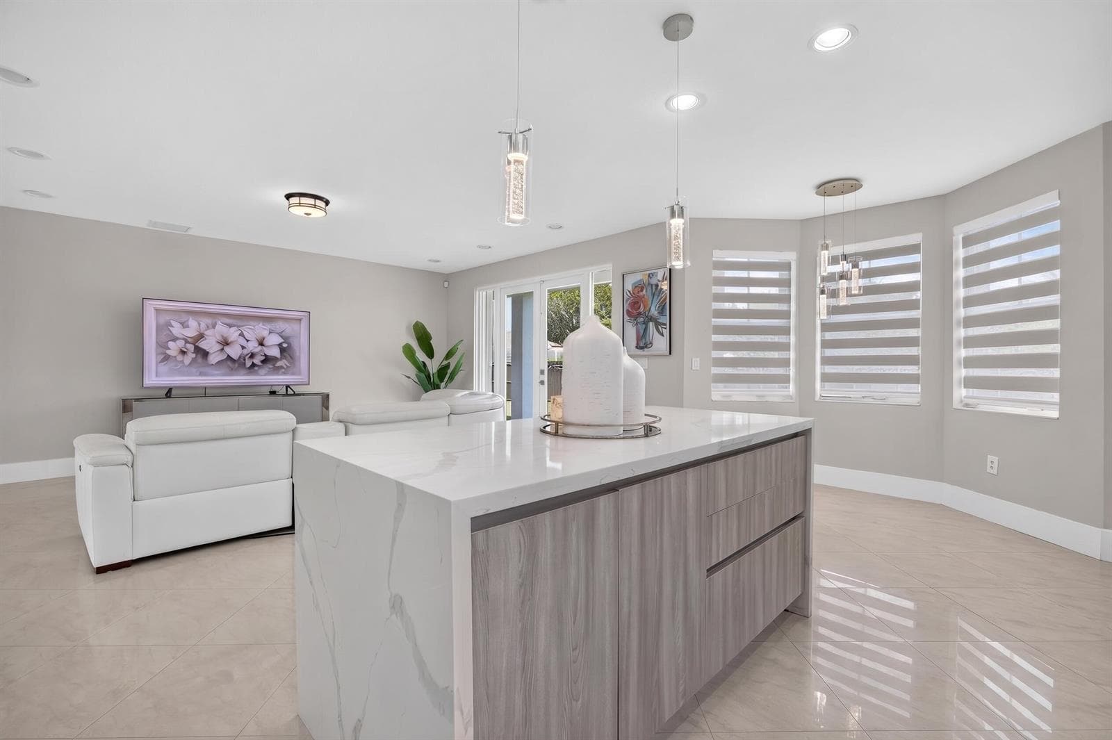 16401 SW 78th Ter Miami, FL, 33193