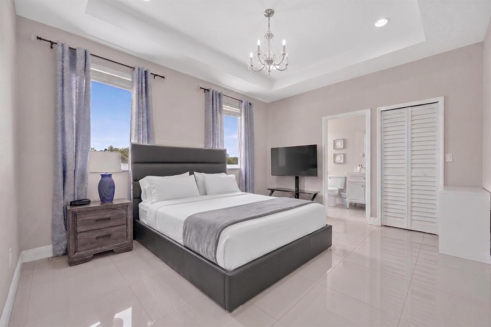 16401 SW 78th Ter Miami, FL, 33193