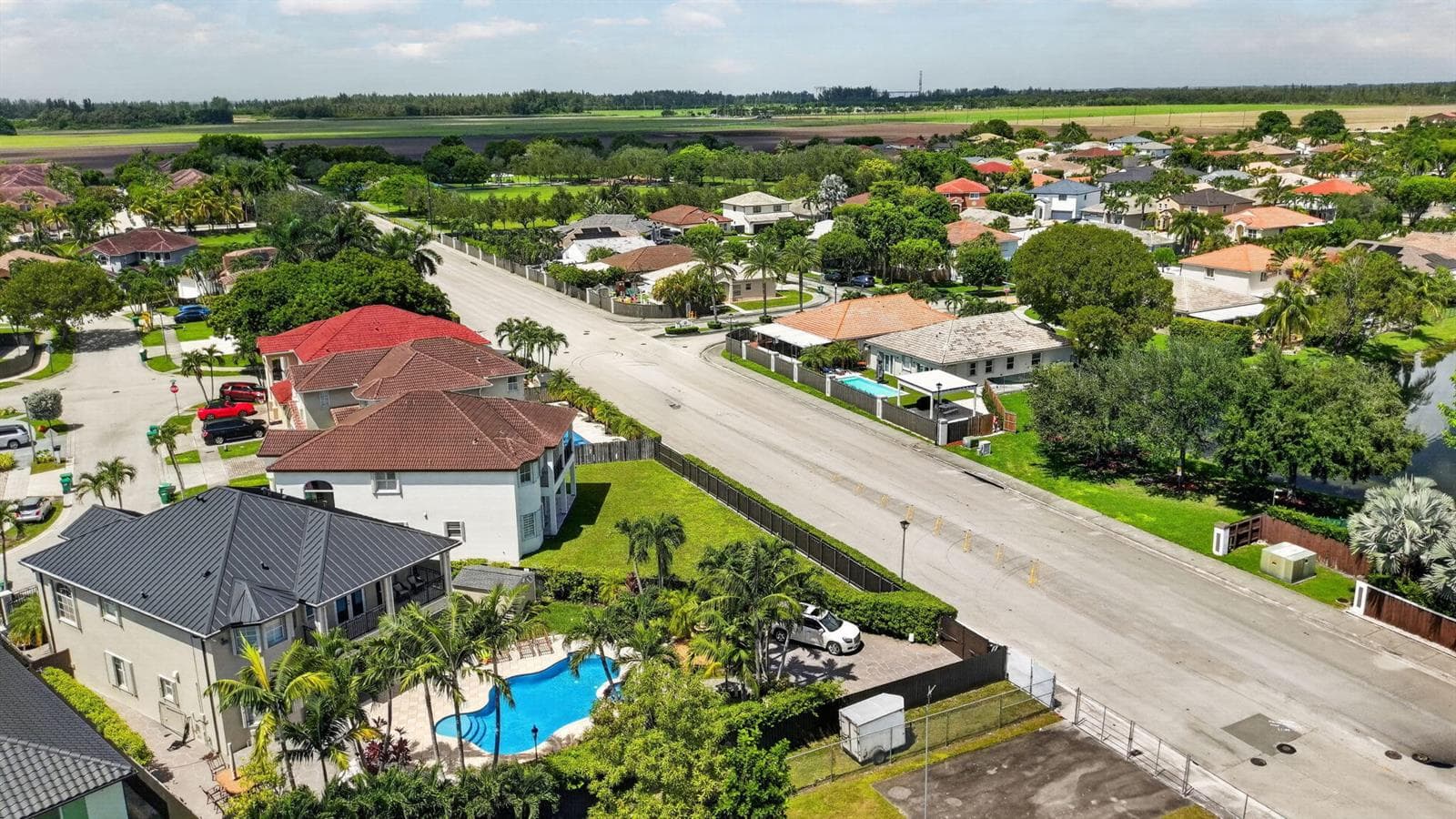 16401 SW 78th Ter Miami, FL, 33193