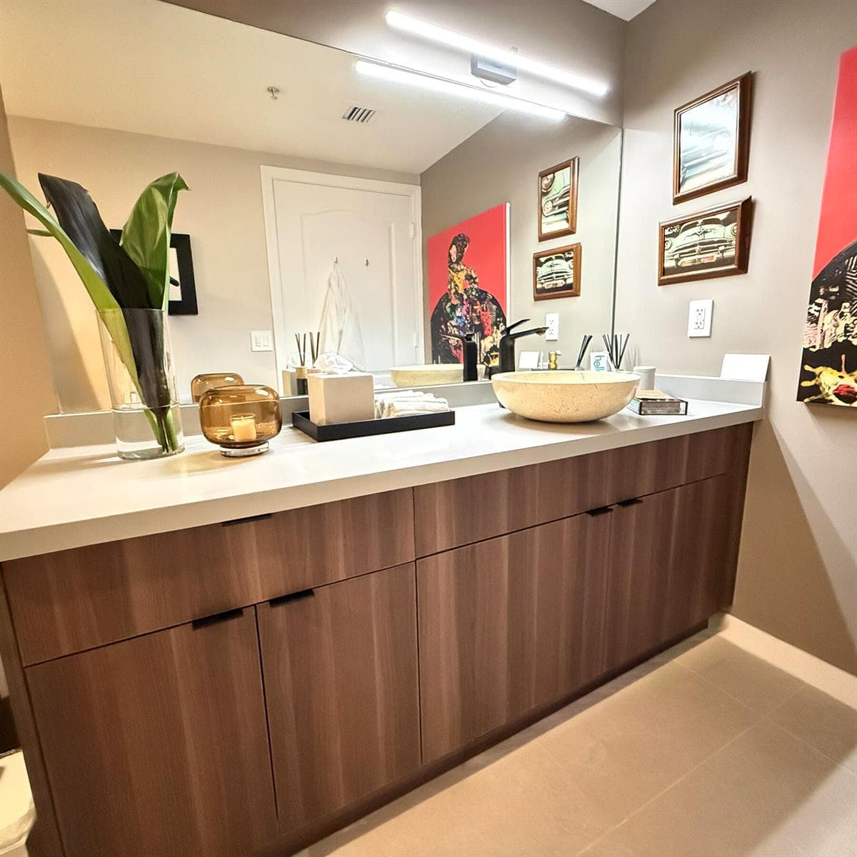 Bathroom vanity