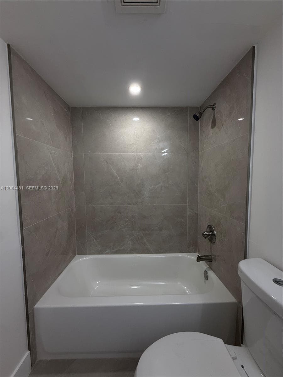 SOUTH FLAGLER CONDO · #810 in Pompano Beach - Photo 10
